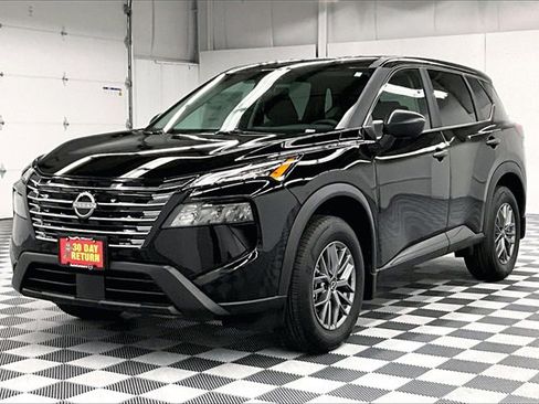 New 2025 Nissan Rogue S image 2