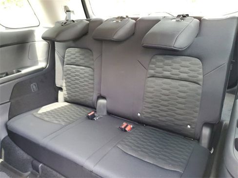 New 2025 Nissan Pathfinder S image 26