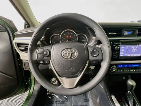 Used 2016 Toyota Corolla LE FWD image 18