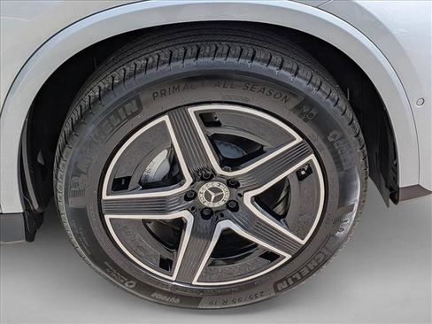Certified 2025 Mercedes-Benz GLC 300 image 23