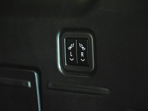 Used 2025 GMC Hummer EV 2X w/ Extreme Off-Road Package image 32