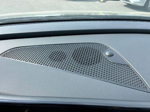 Used 2025 Hyundai Elantra Limited image 17