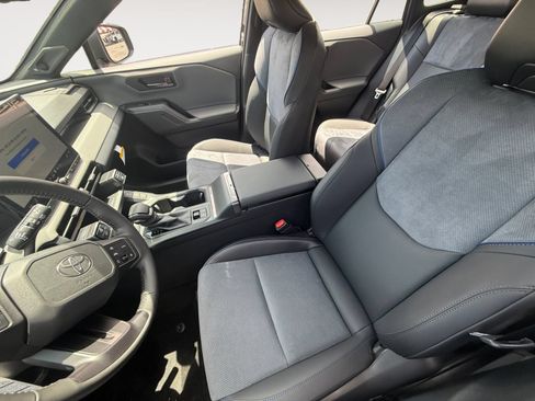 New 2026 Toyota RAV4 XSE AWD/4WD image 9