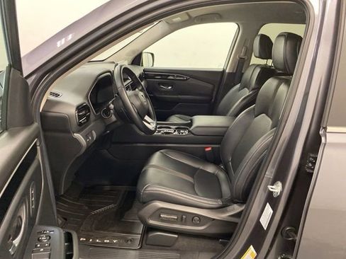 Certified 2025 Honda Pilot EX-L image 8