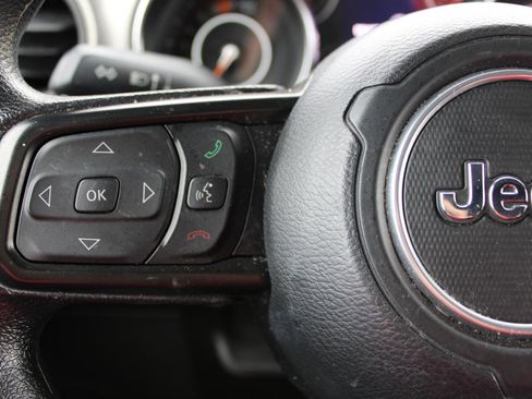 Used 2021 Jeep Wrangler Unlimited Sport AWD/4WD image 18