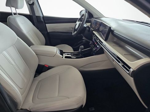 Used 2025 Hyundai Tucson SEL FWD image 42