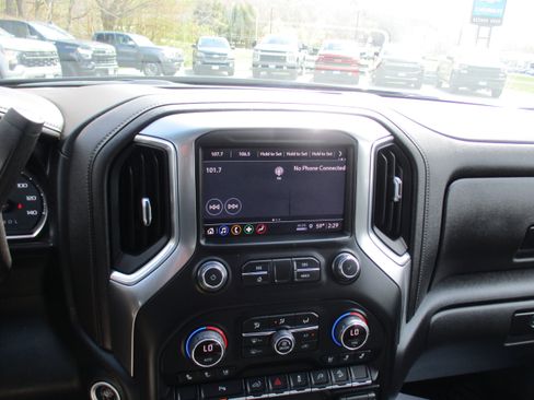 Used 2022 Chevrolet Silverado 1500 LTZ w/ LPO, Dark Essentials Package AWD/4WD image 17