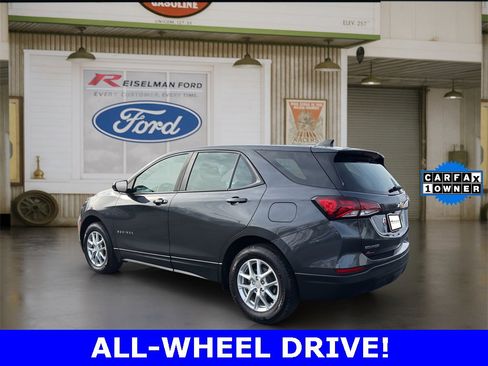 Used 2022 Chevrolet Equinox LS image 3