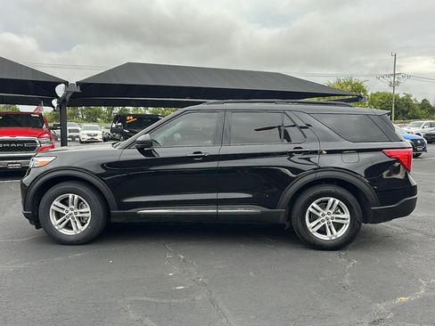 Used 2024 Ford Explorer XLT w/ Equipment Group 202A image 5