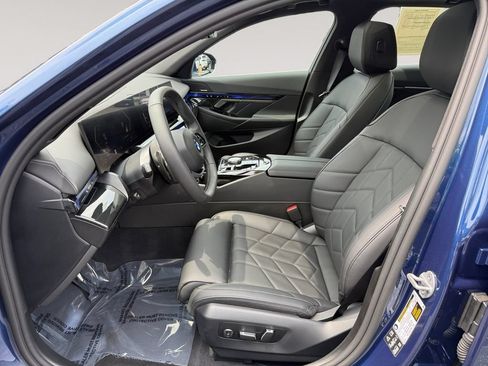 Used 2026 BMW 540i xDrive AWD/4WD image 9