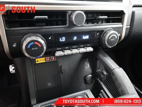 Used 2025 Toyota Tacoma TRD Sport w/ TRD Sport Upgrade Package AWD/4WD image 19