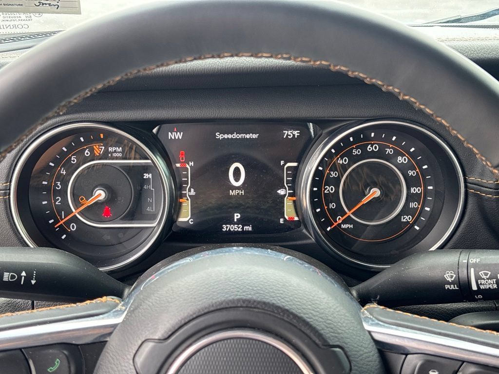 Used 2022 Jeep Gladiator Overland AWD/4WD image 15