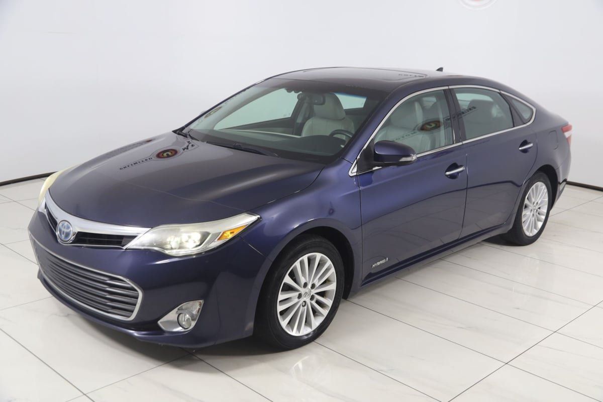 Used 2014 Toyota Avalon Limited w/ Technology Package FWD image 20