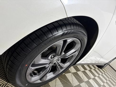 Used 2023 Honda Accord EX image 31