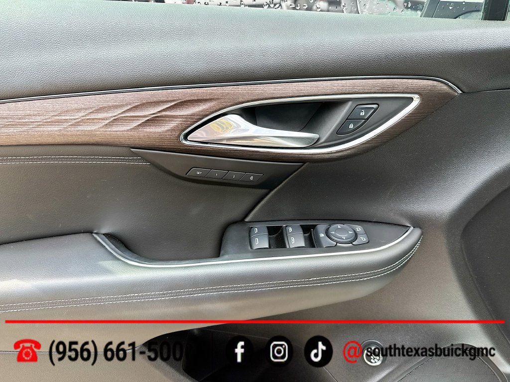 Used 2023 Buick Envision Avenir FWD image 10