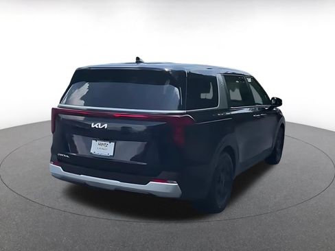 Used 2026 Kia Carnival FWD image 12