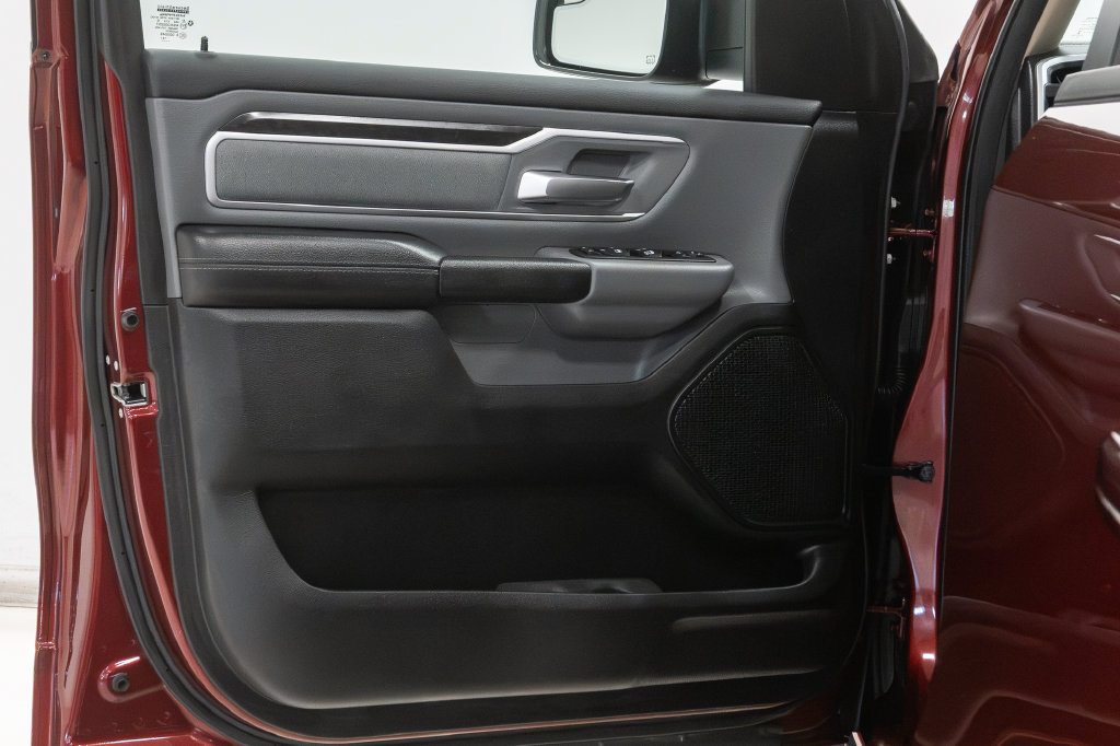 Used 2020 RAM 1500 Big Horn AWD/4WD image 9