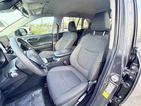 Used 2023 Toyota RAV4 LE FWD image 10