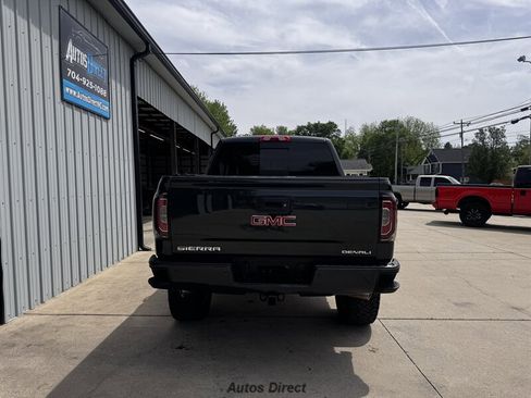 Used 2017 GMC Sierra 1500 Denali w/ Denali Ultimate Package image 16