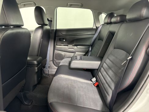 Used 2024 Mitsubishi Outlander Sport AWD image 20