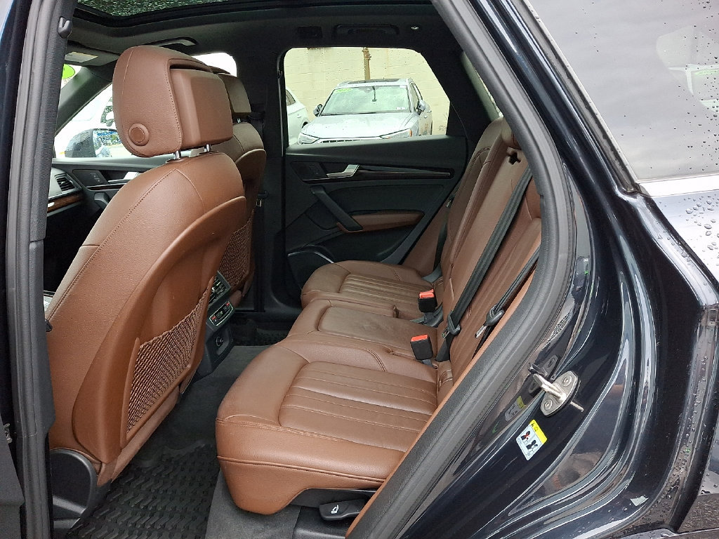 Used 2018 Audi Q5 2.0T Premium Plus w/ Premium Plus Package AWD/4WD image 10