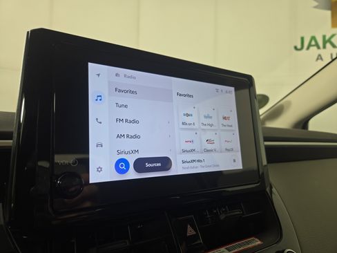 Used 2025 Toyota Corolla LE image 19