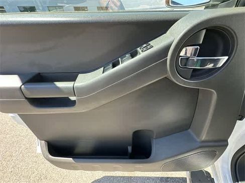 Used 2013 Nissan Xterra PRO-4X w/ Pro-4x Leather Pkg image 16