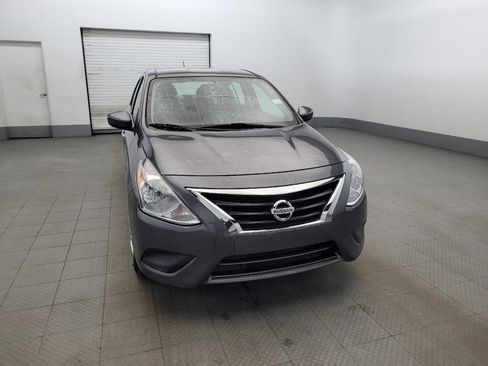 Used 2019 Nissan Versa SV image 14
