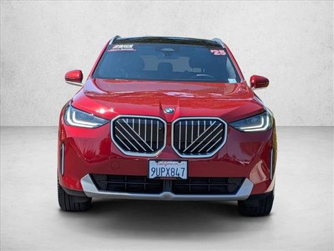 Used 2025 BMW X3 xDrive30i AWD/4WD image 2