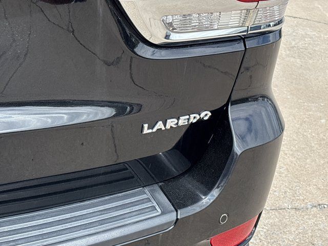 Used 2018 Jeep Grand Cherokee Laredo AWD/4WD image 5