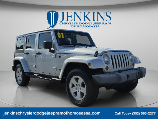 Used 2007 Jeep Wrangler Unlimited Sahara w/ Trailer Tow Group AWD/4WD image 1