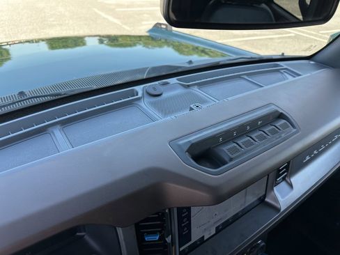 Used 2023 Ford Bronco Outer Banks w/ Sasquatch Package AWD/4WD image 35