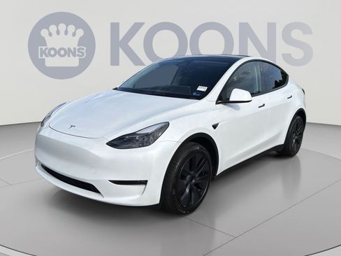 Used 2025 Tesla Model Y Long Range AWD/4WD image 1