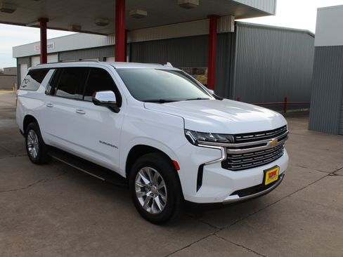 Used 2023 Chevrolet Suburban Premier RWD image 59