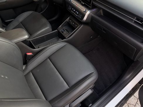 Certified 2025 Hyundai Kona Limited image 23