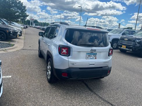 Used 2019 Jeep Renegade Limited AWD/4WD image 5