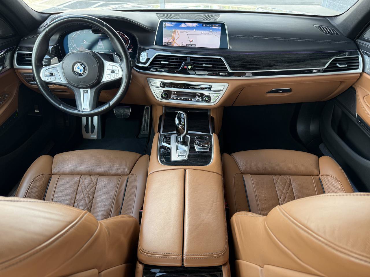 Used 2022 BMW 750i xDrive w/ Executive Package AWD/4WD image 30