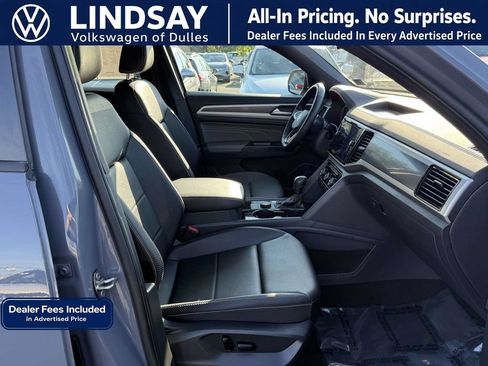 Used 2023 Volkswagen Atlas Cross Sport SEL R-Line AWD/4WD image 12