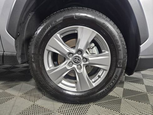 Used 2025 Toyota RAV4 XLE FWD image 11