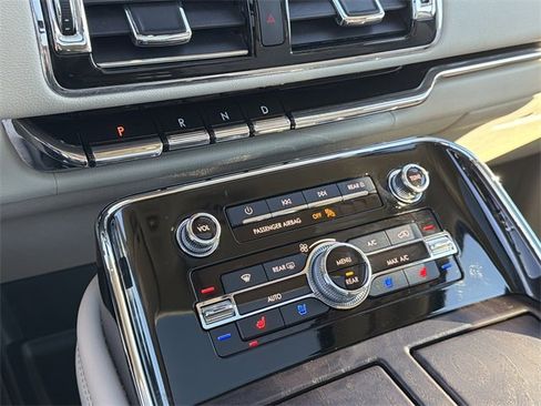 Used 2019 Lincoln Navigator L Reserve w/ Cargo Package image 31