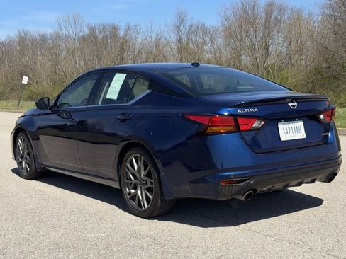 Used 2024 Nissan Altima 2.0 SR FWD image 46