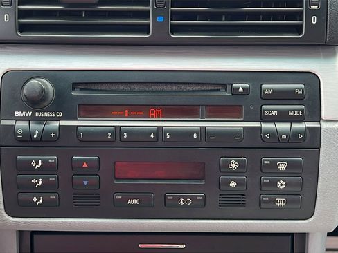 Used 2006 BMW M3 Convertible image 24