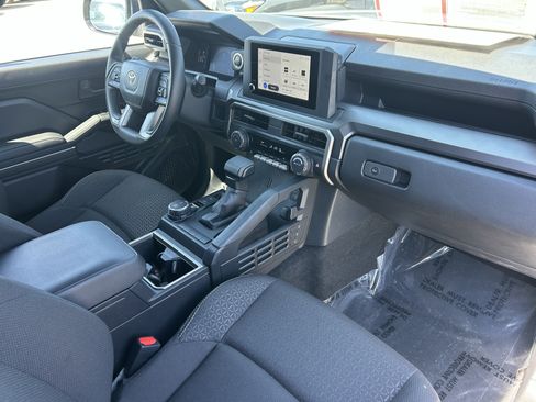Certified 2026 Toyota 4Runner SR5 AWD/4WD image 9