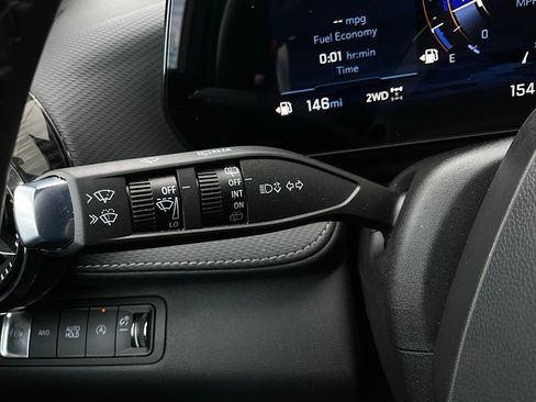 Used 2025 Chevrolet Equinox LT image 33