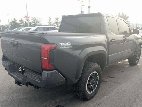 Used 2025 Toyota Tacoma TRD Off-Road image 6