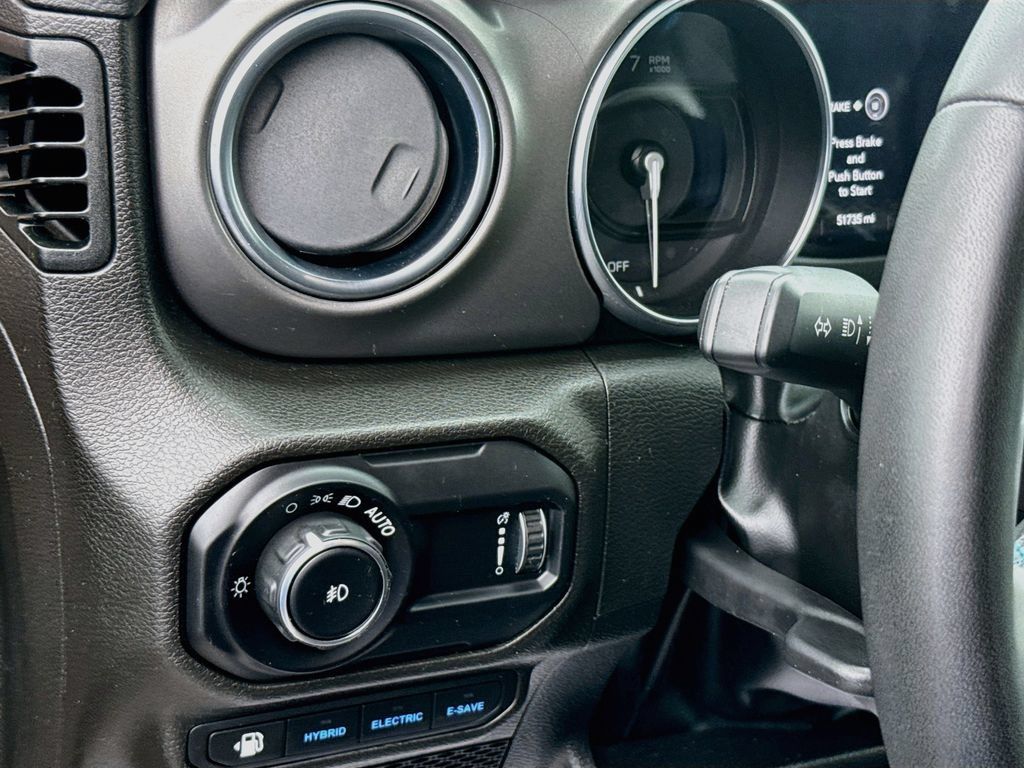 Used 2023 Jeep Wrangler Unlimited Rubicon 4xe AWD/4WD image 11