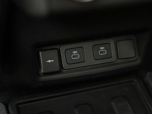 New 2026 Land Rover Discovery Limited Edition AWD/4WD image 42