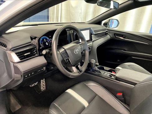 Certified 2025 Toyota Camry SE FWD image 8