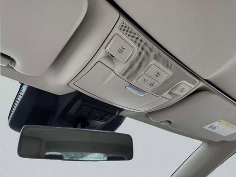 Used 2023 Mercedes-Benz E 450 4MATIC Cabriolet image 35