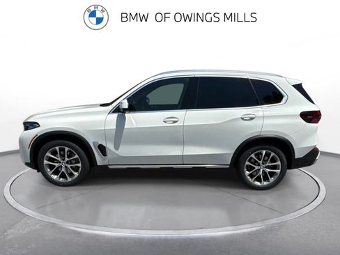 Certified 2024 BMW X5 xDrive40i w/ Premium Package AWD/4WD image 5